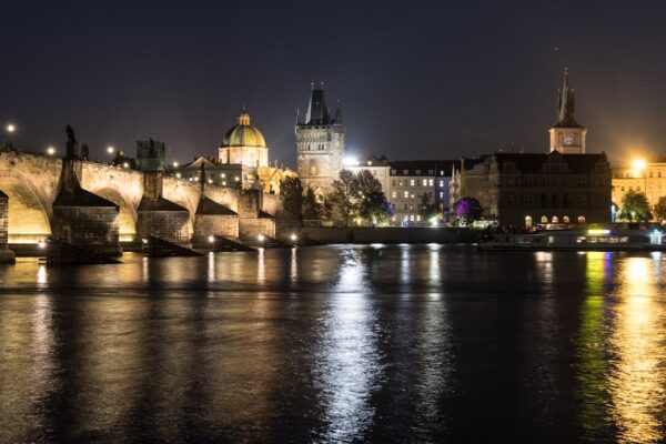 Pražský noční kód: Jak propojit hédonismus s duší starého města